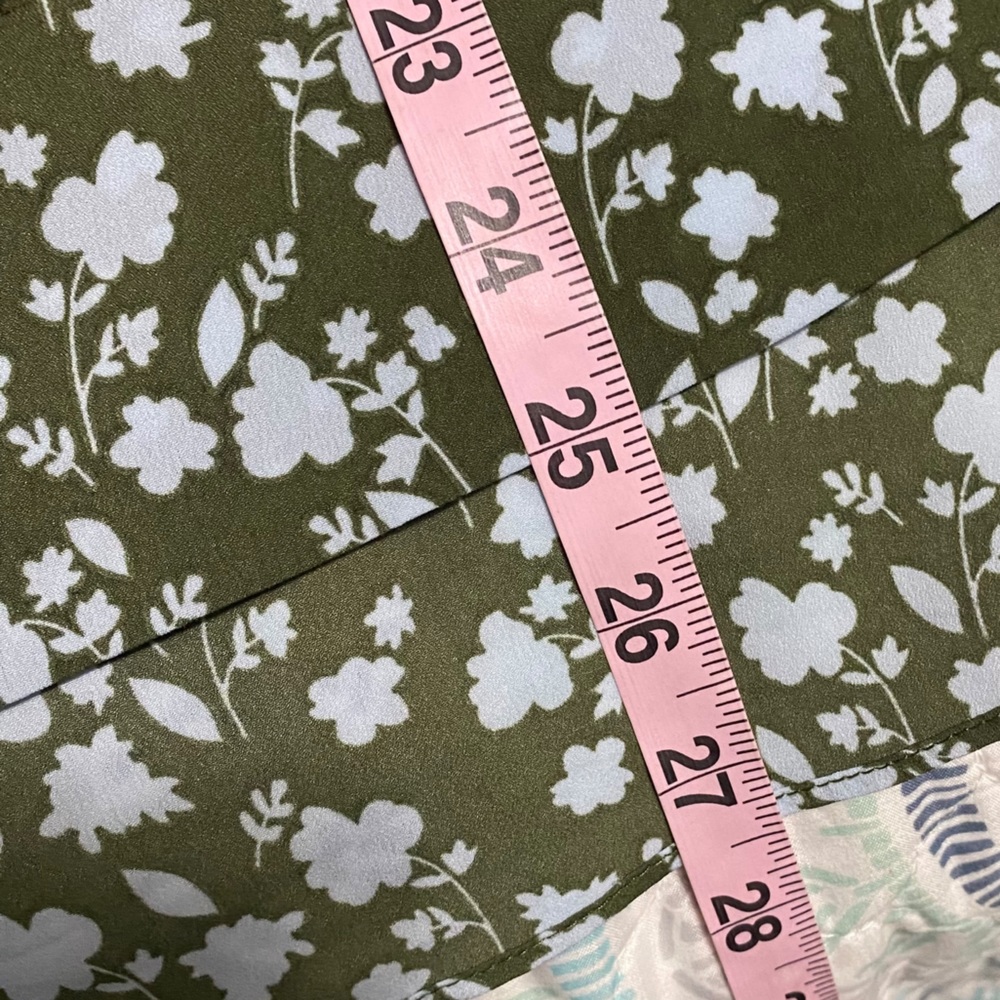 Cabi #3614 Keepsake Sleeveless Blouse Size Small - Picture 12 of 12